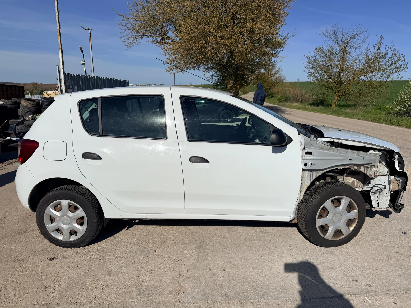 Dacia Sandero 1.2i, снимка 4 - Автомобили и джипове - 54346878
