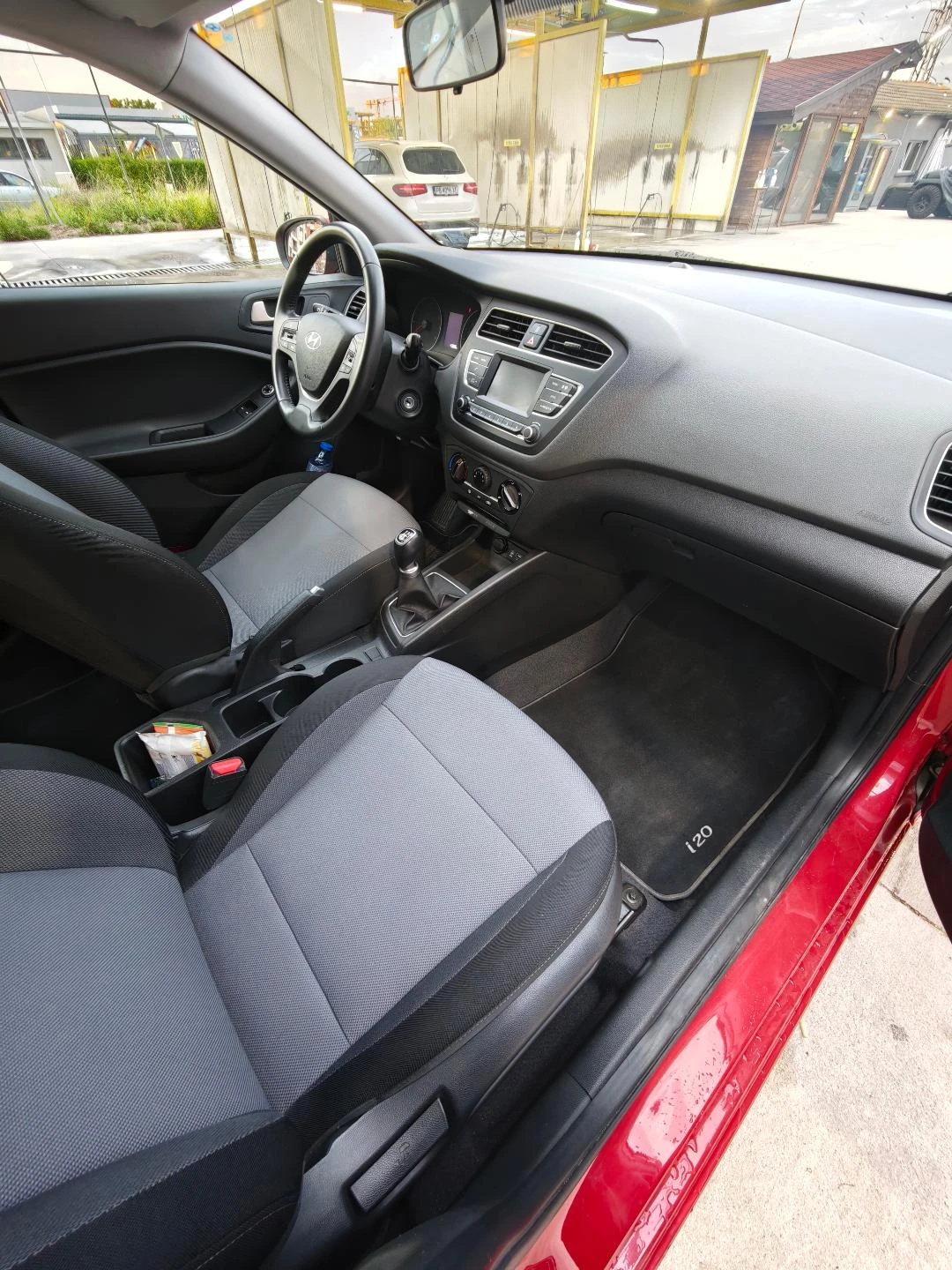 Hyundai I20, снимка 7 - Автомобили и джипове - 55261770