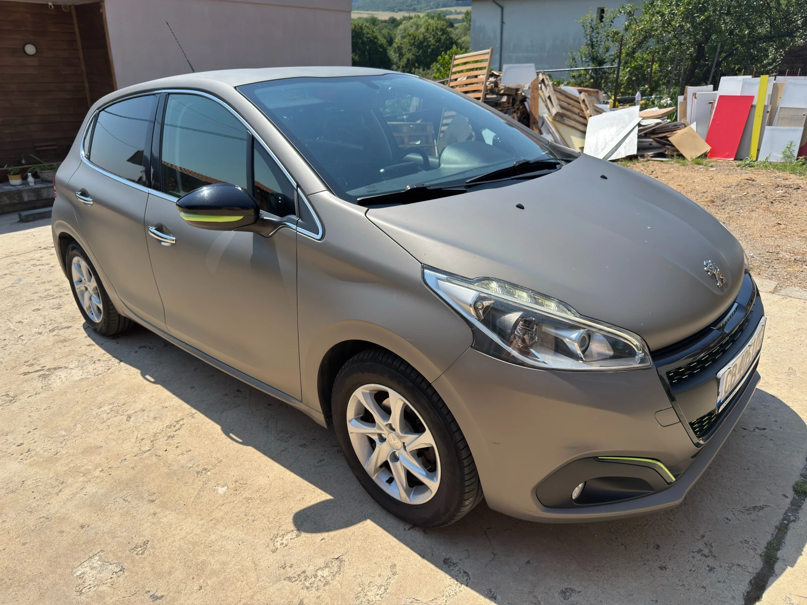 Peugeot 208 1.2 PureTech, снимка 3 - Автомобили и джипове - 55309534