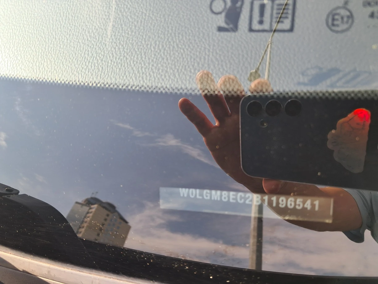 Opel Insignia Sports Tourer , снимка 2 - Автомобили и джипове - 55324236