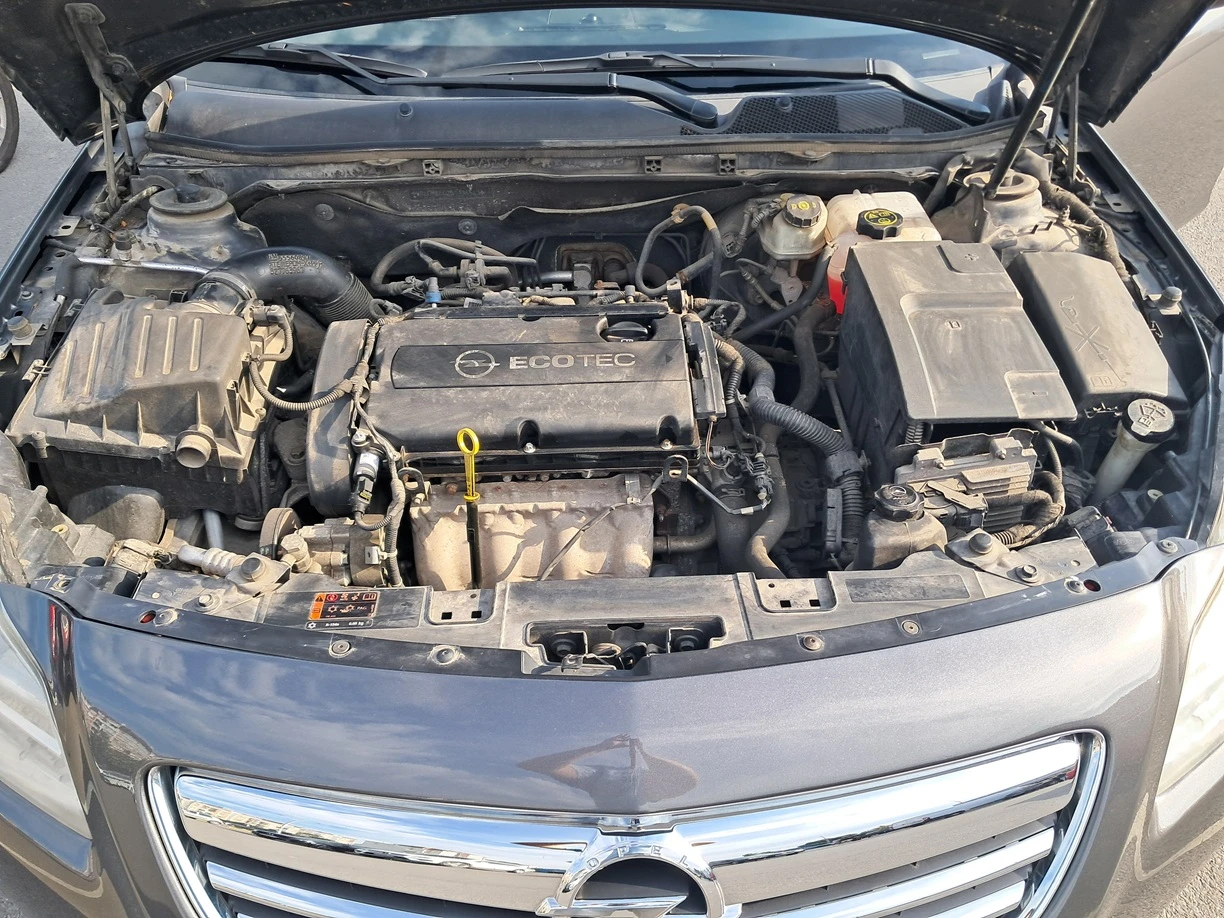 Opel Insignia Sports Tourer , снимка 7 - Автомобили и джипове - 55324236