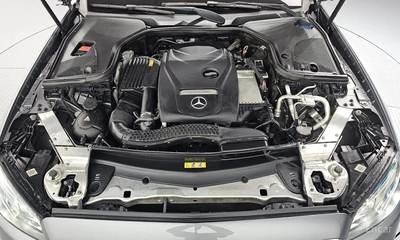 Mercedes-Benz E 200 AVANTGARDE| PANO| ПОДГРЕВИ| АМБИЕНТ| , снимка 6 - Автомобили и джипове - 55885315