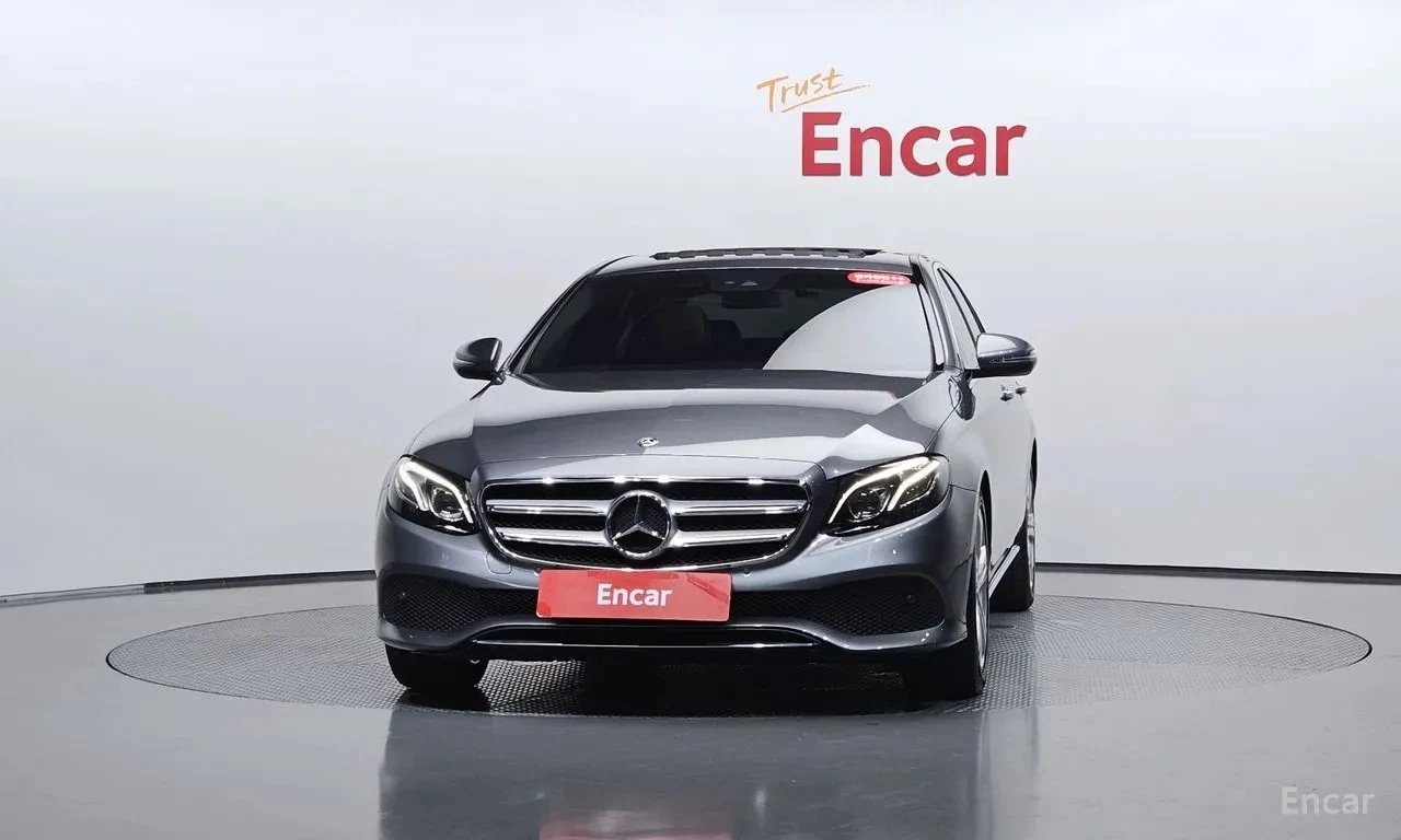 Mercedes-Benz E 200 AVANTGARDE| PANO| ПОДГРЕВИ| АМБИЕНТ| , снимка 3 - Автомобили и джипове - 55885315