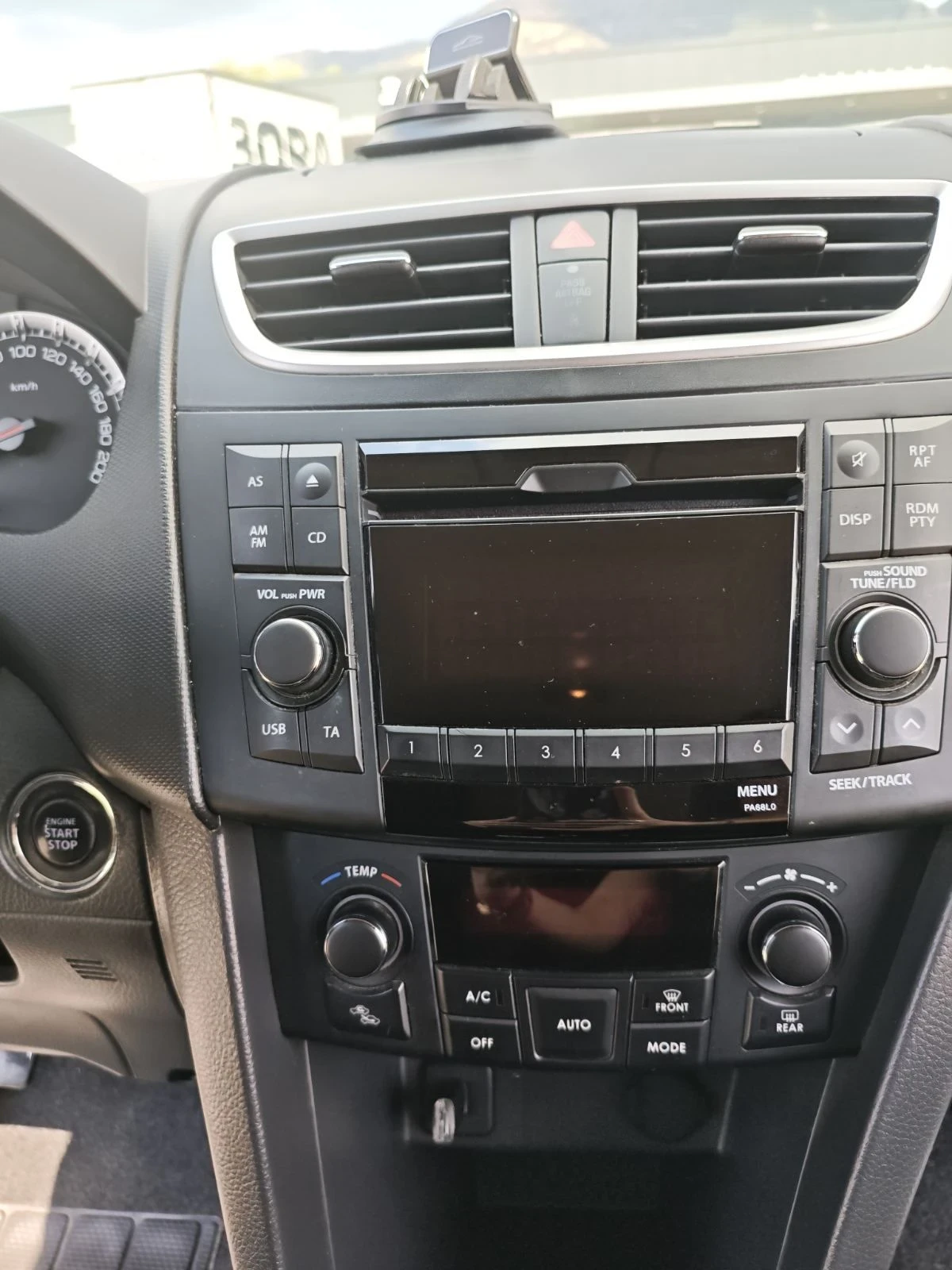 Suzuki Swift 1.3 ddis, снимка 4 - Автомобили и джипове - 55931659