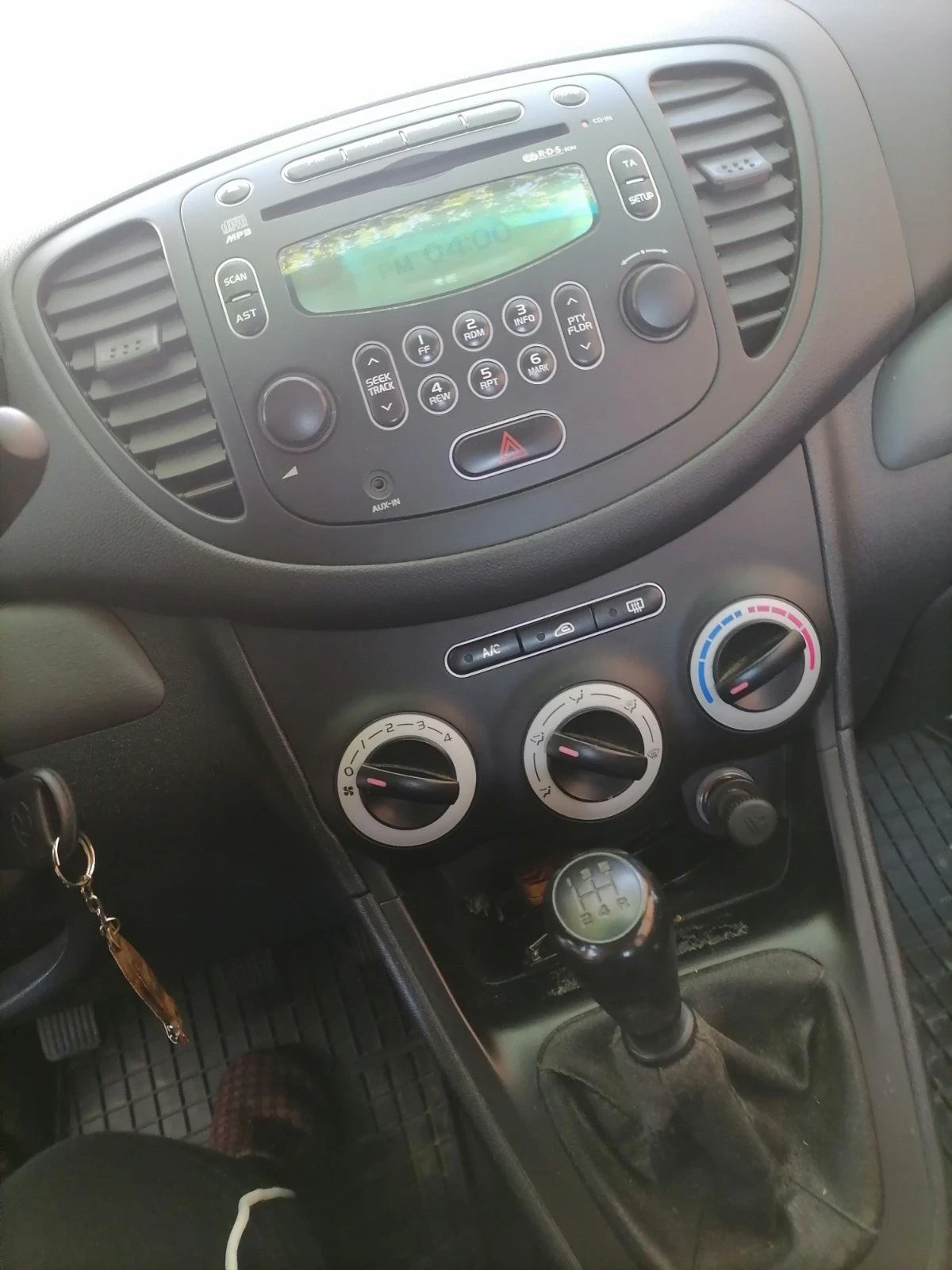 Hyundai I10, снимка 3 - Автомобили и джипове - 56401694