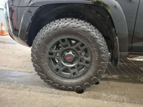 Toyota 4runner TRD PRO/CARFAX/КОЖА/ШИБЕДАХ//ФИНАНСИРАНЕ, снимка 7