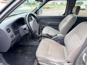 Nissan Navara 2.5TDI 4х4 без ръжда, снимка 7