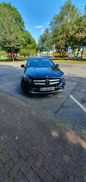     Mercedes-Benz GLA 220