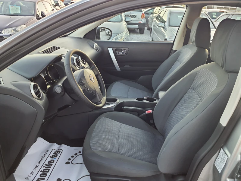 Nissan Qashqai 1.6I-115, снимка 8 - Автомобили и джипове - 47401769