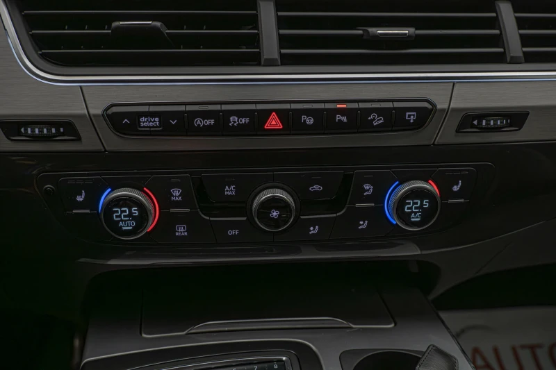 Audi SQ7 4.0TDI/HuD/Virtual/Night/Bose/Камера, снимка 13 - Автомобили и джипове - 51618858