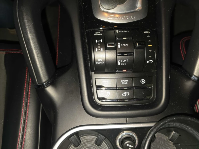 Porsche Cayenne * GTS * CARFAX * БЕЗ ПЪРВОНАЧАЛНА ВНОСКА, снимка 11 - Автомобили и джипове - 52667261