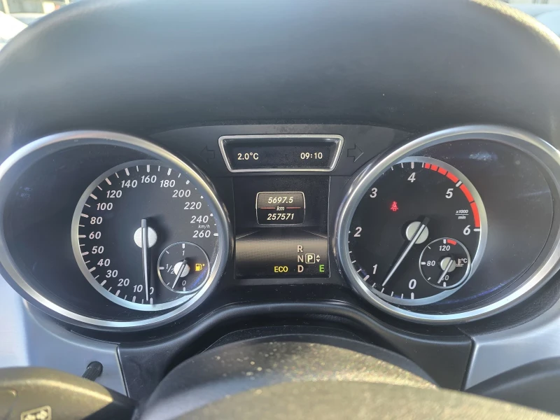 Mercedes-Benz ML 250 204к.с 4MATIC Топ състояние , снимка 17 - Автомобили и джипове - 53041179