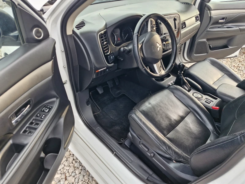 Mitsubishi Outlander 2, 2* 150* NAVI* CAM* КОЖА* XENON* KEYLESS* 18* 7М, снимка 9 - Автомобили и джипове - 53121956