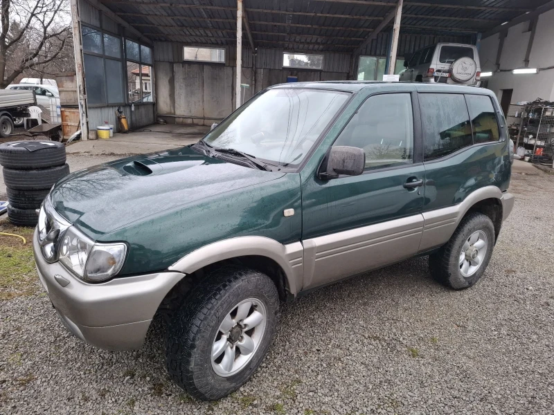 Nissan Terrano 2.7  - 125кс. Автомат, снимка 3 - Автомобили и джипове - 53249260
