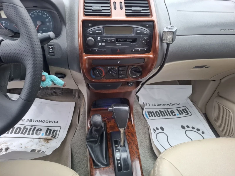 Nissan Terrano 2.7  - 125кс. Автомат, снимка 11 - Автомобили и джипове - 53249260