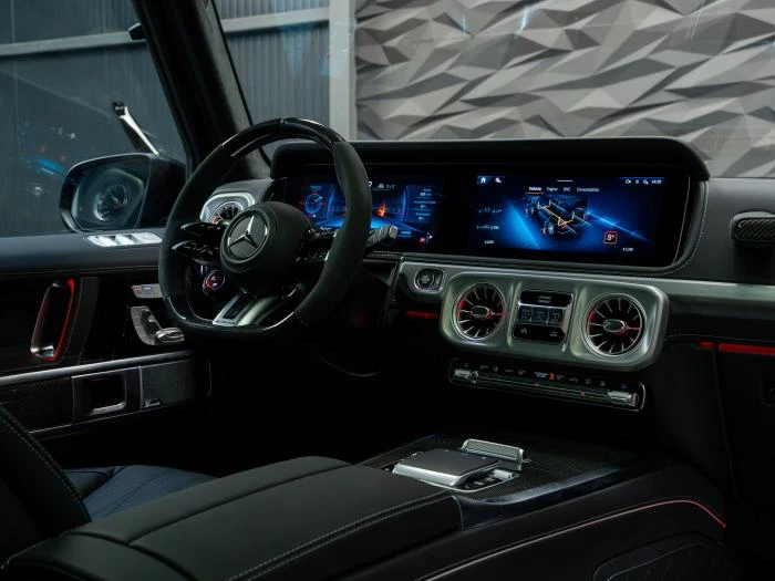 Mercedes-Benz G 63 AMG BURM* PANO* CARBON* 360CAM* HUD* ОБДУХВ* , снимка 10 - Автомобили и джипове - 56079206