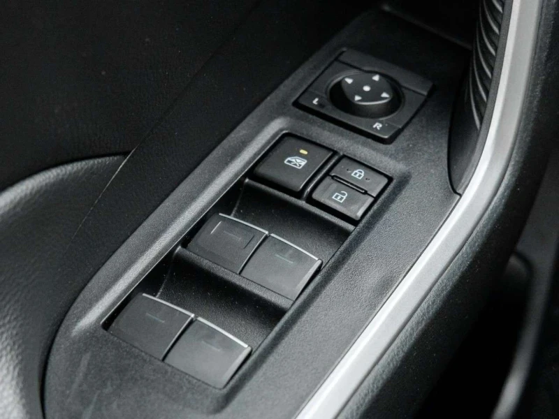 Toyota Rav4  LE 2.5* AWD, снимка 8 - Автомобили и джипове - 56459201
