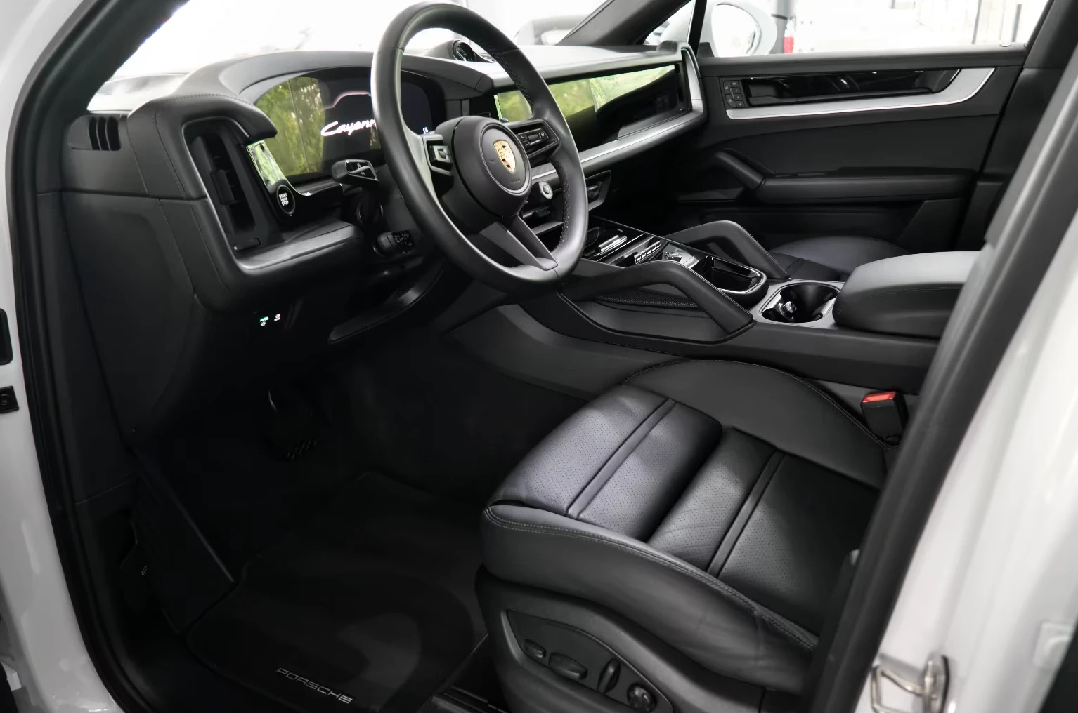 Porsche Cayenne Coupe E-Hybrid - изображение 3