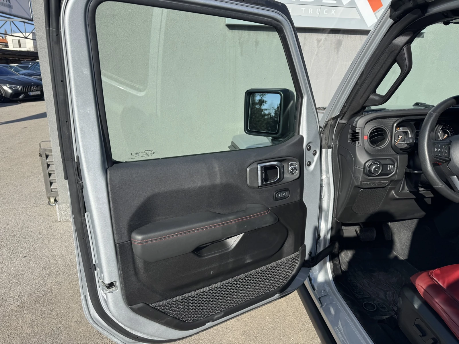 Jeep Wrangler 6.4L 392 HEMI FINAL EDITION, снимка 8 - Автомобили и джипове - 53780730