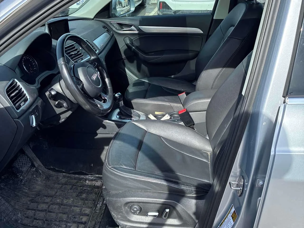 Audi Q3 * Progressiv * CARFAX * ЦЕНА ДО БГ, снимка 9 - Автомобили и джипове - 54000967