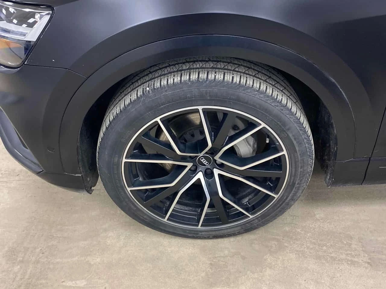 Audi Q8 * Progressiv * ОБДУХВАНЕ* ДИСТРОНИК * 360 * 2 KEYS, снимка 7 - Автомобили и джипове - 54117045