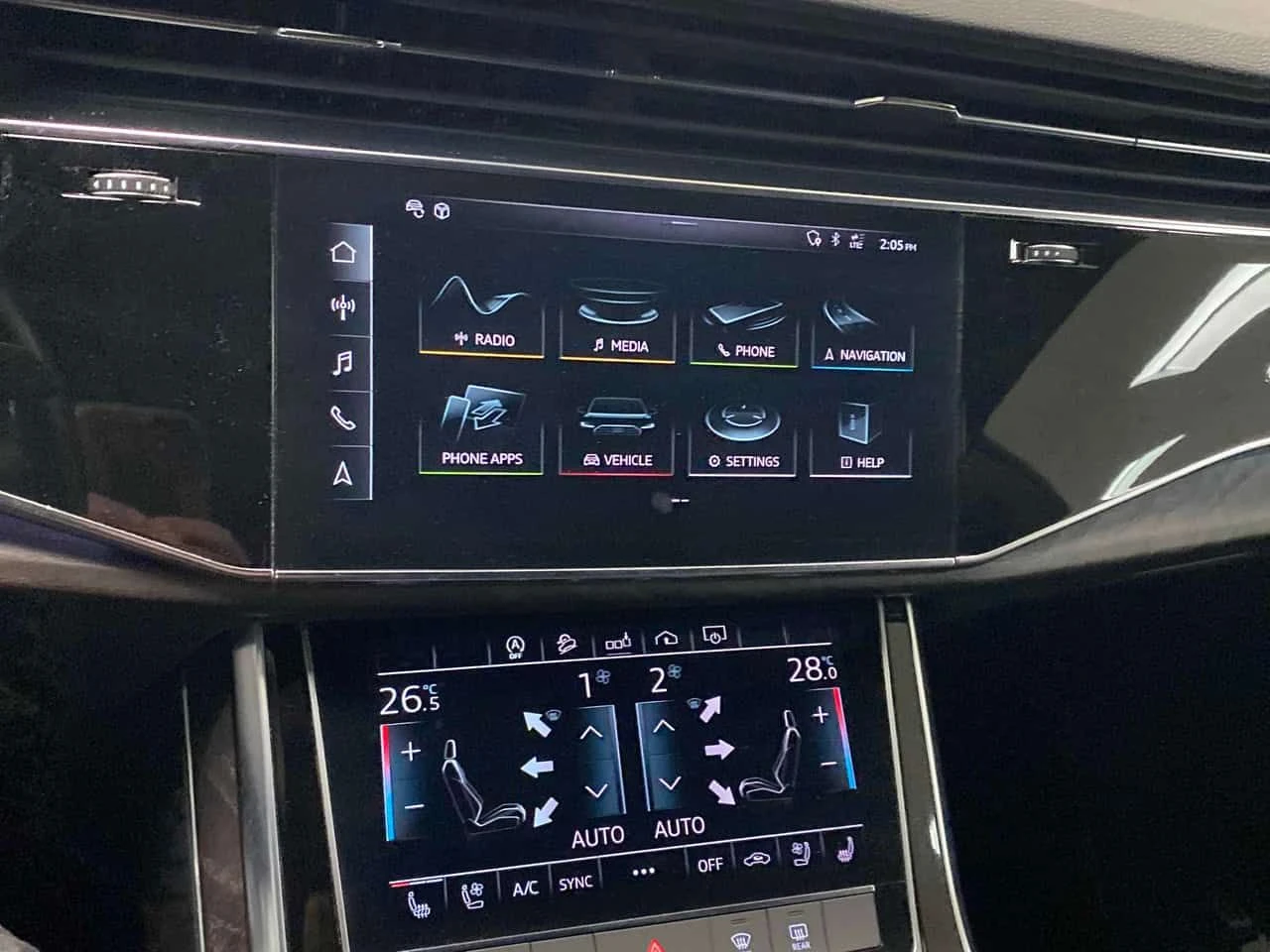 Audi Q8 * Progressiv * ОБДУХВАНЕ* ДИСТРОНИК * 360 * 2 KEYS, снимка 9 - Автомобили и джипове - 54117045