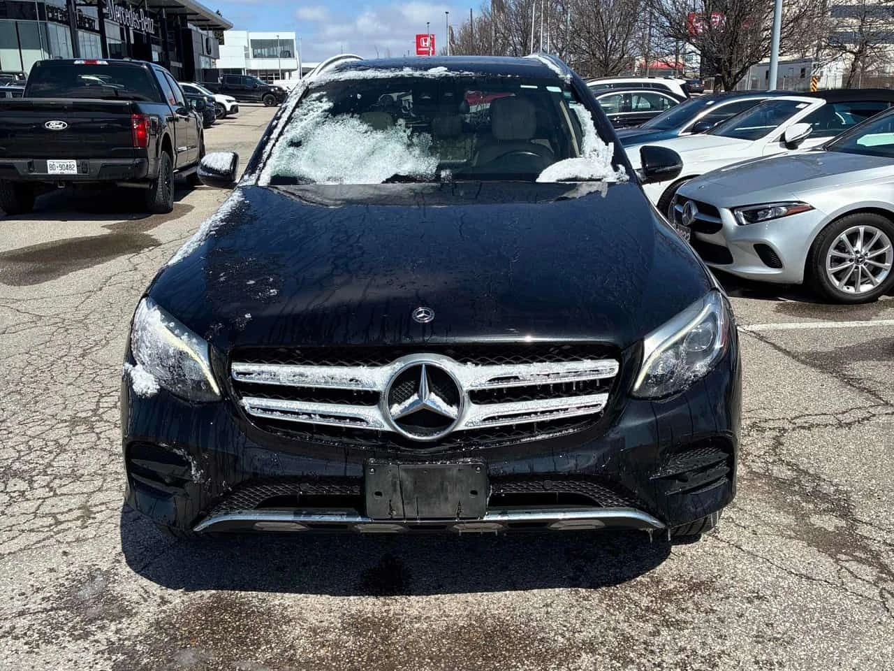 Mercedes-Benz GLC 300  * CARFAX * Подгрев * Панорама * , снимка 6 - Автомобили и джипове - 54128240