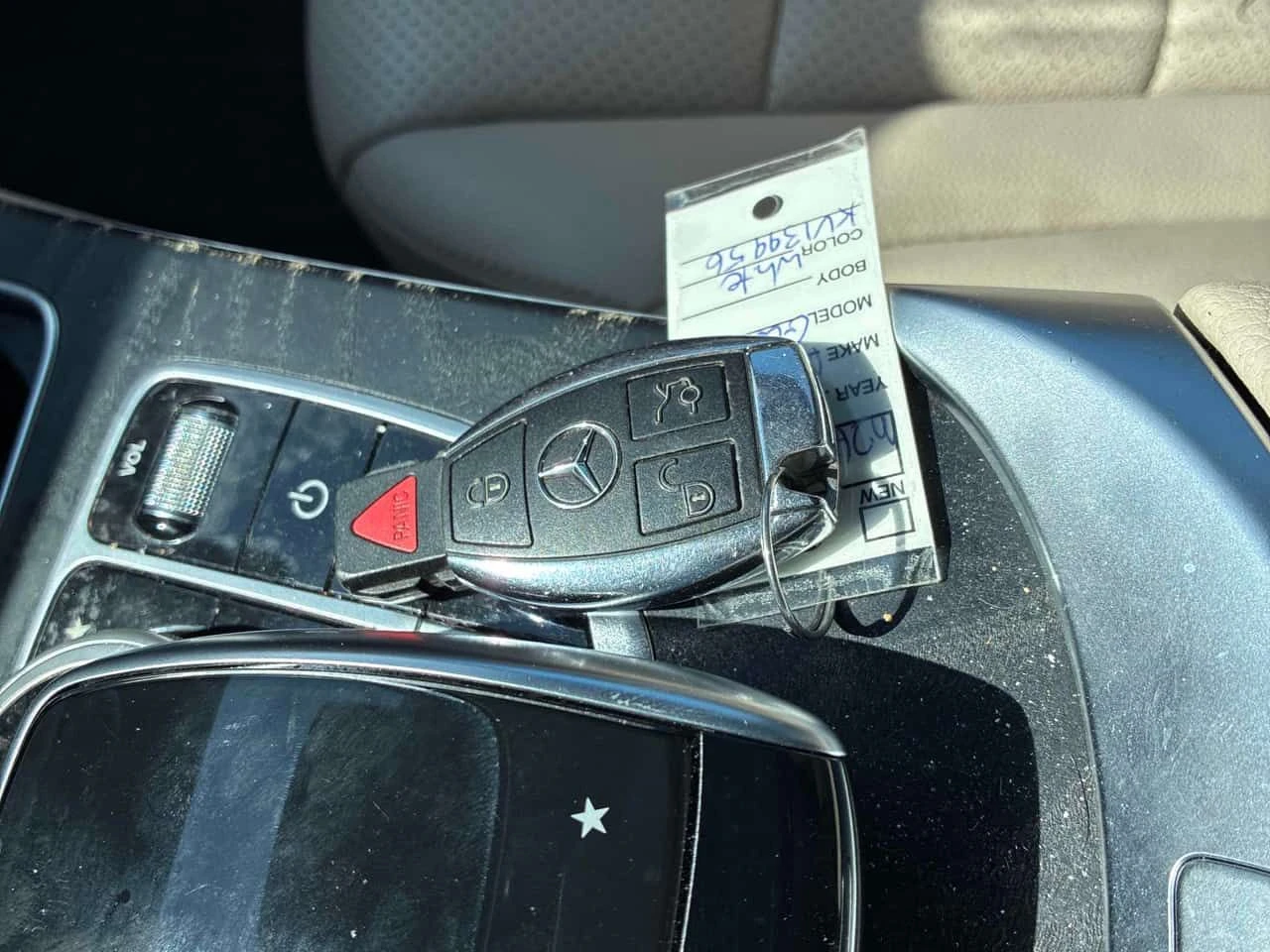 Mercedes-Benz GLC 300  * CARFAX * Подгрев * Панорама * , снимка 16 - Автомобили и джипове - 54128240