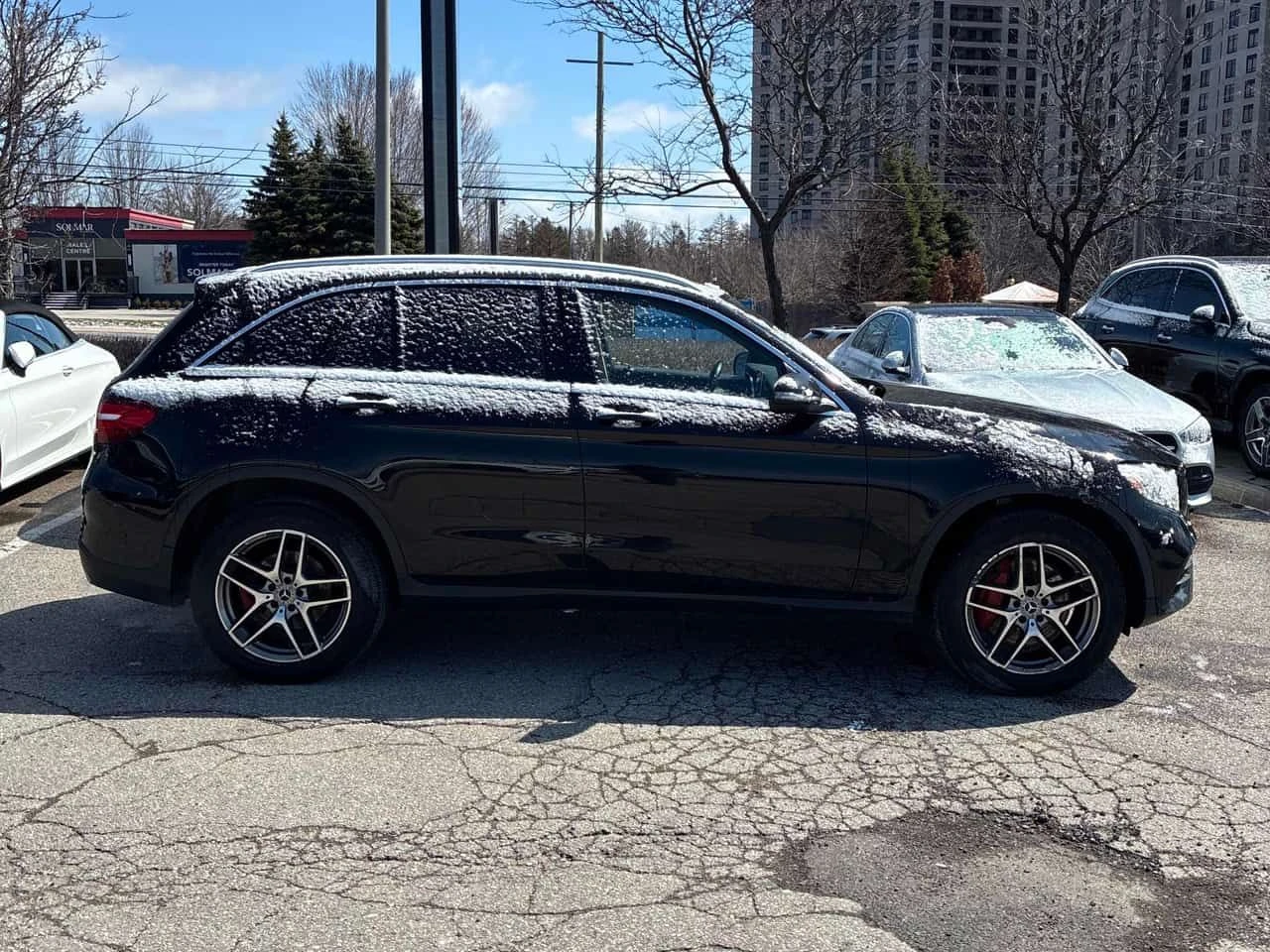 Mercedes-Benz GLC 300  * CARFAX * Подгрев * Панорама * , снимка 3 - Автомобили и джипове - 54128240