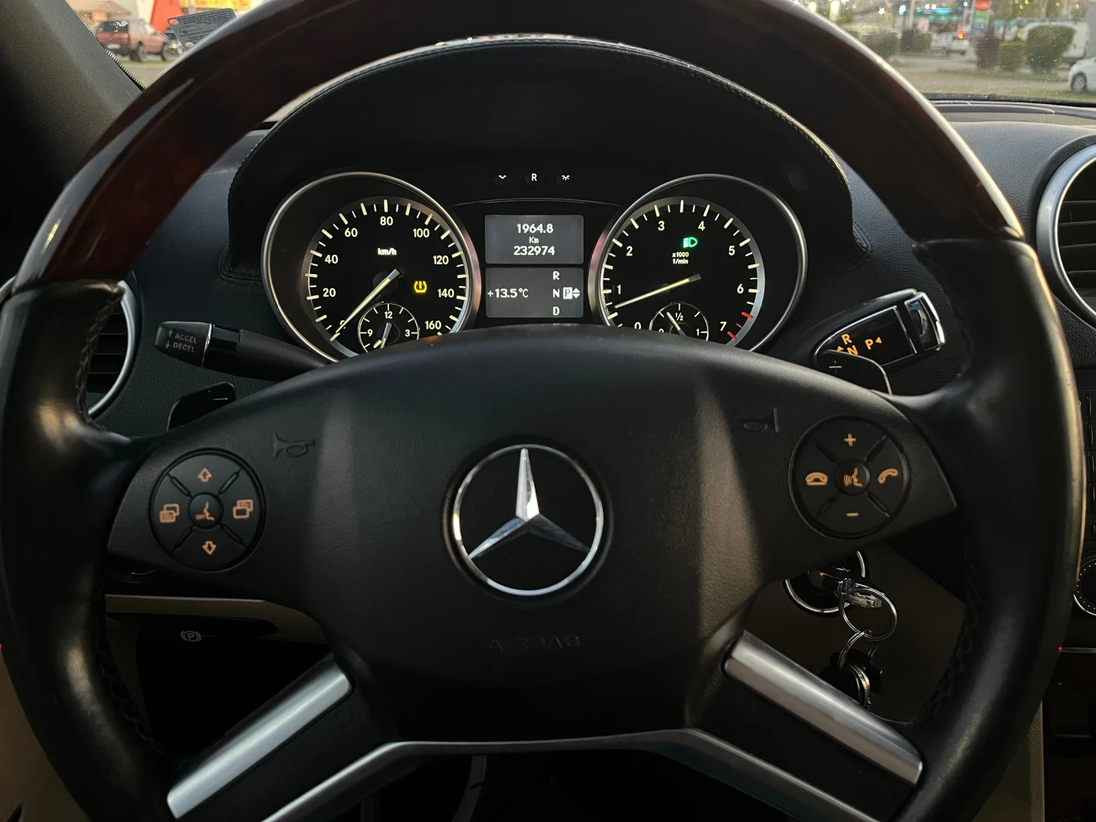 Mercedes-Benz GL 550 388 к.с., снимка 11 - Автомобили и джипове - 54418111
