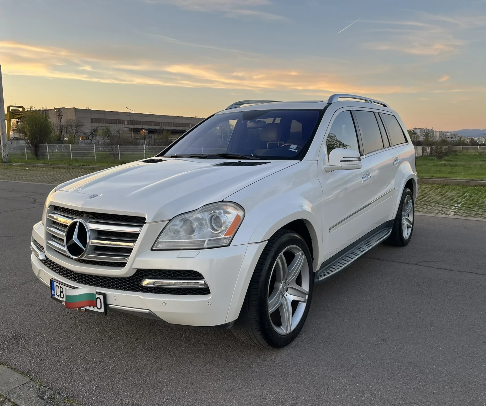 Mercedes-Benz GL 550 388 к.с., снимка 4 - Автомобили и джипове - 54418111