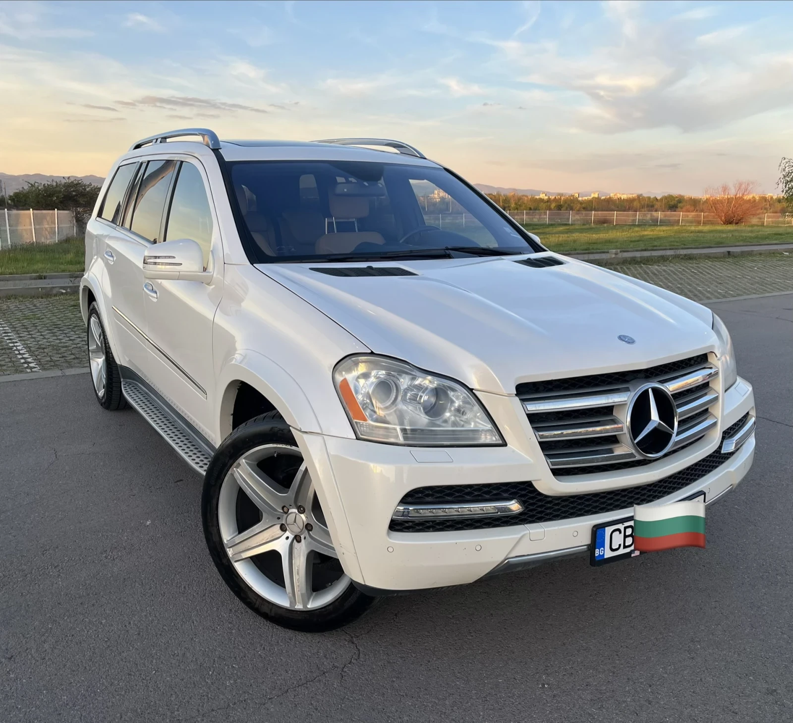 Mercedes-Benz GL 550 388 к.с., снимка 3 - Автомобили и джипове - 54418111