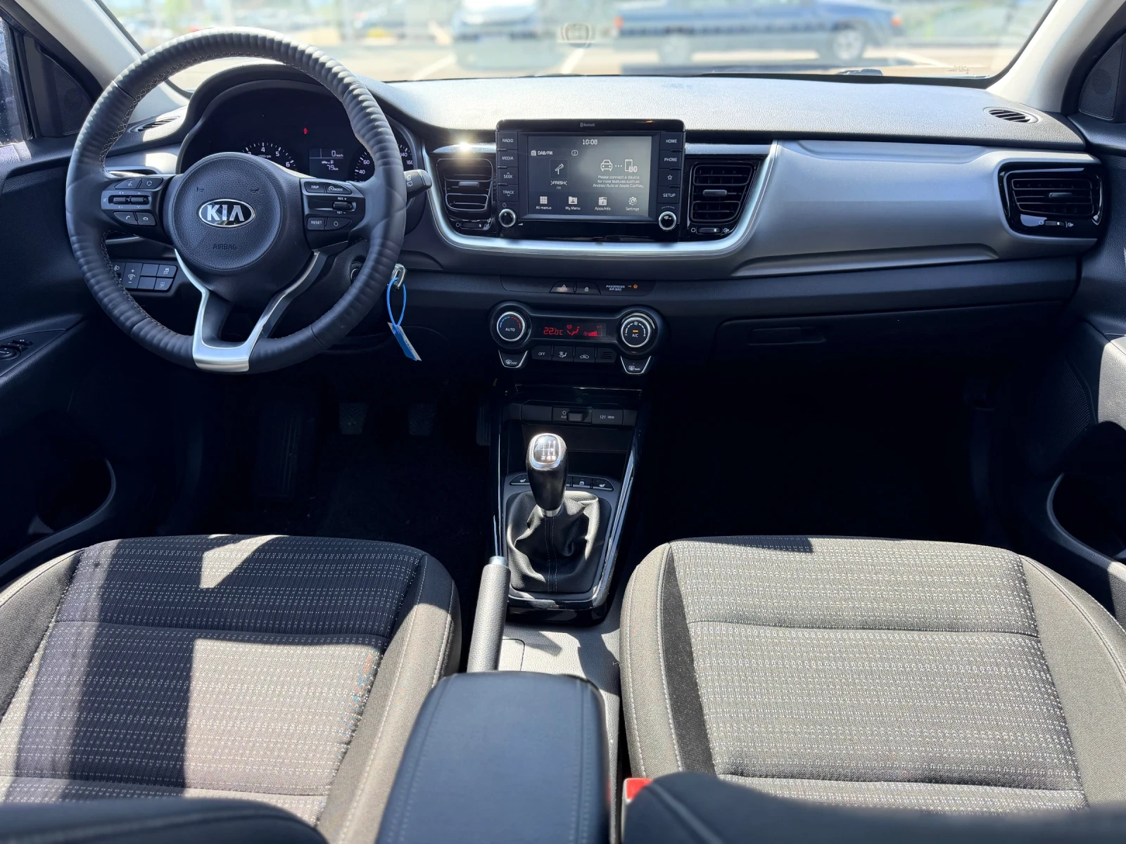 Kia Stonic Бензин Лизинг през Уникредит по 196евро, снимка 11 - Автомобили и джипове - 54846702