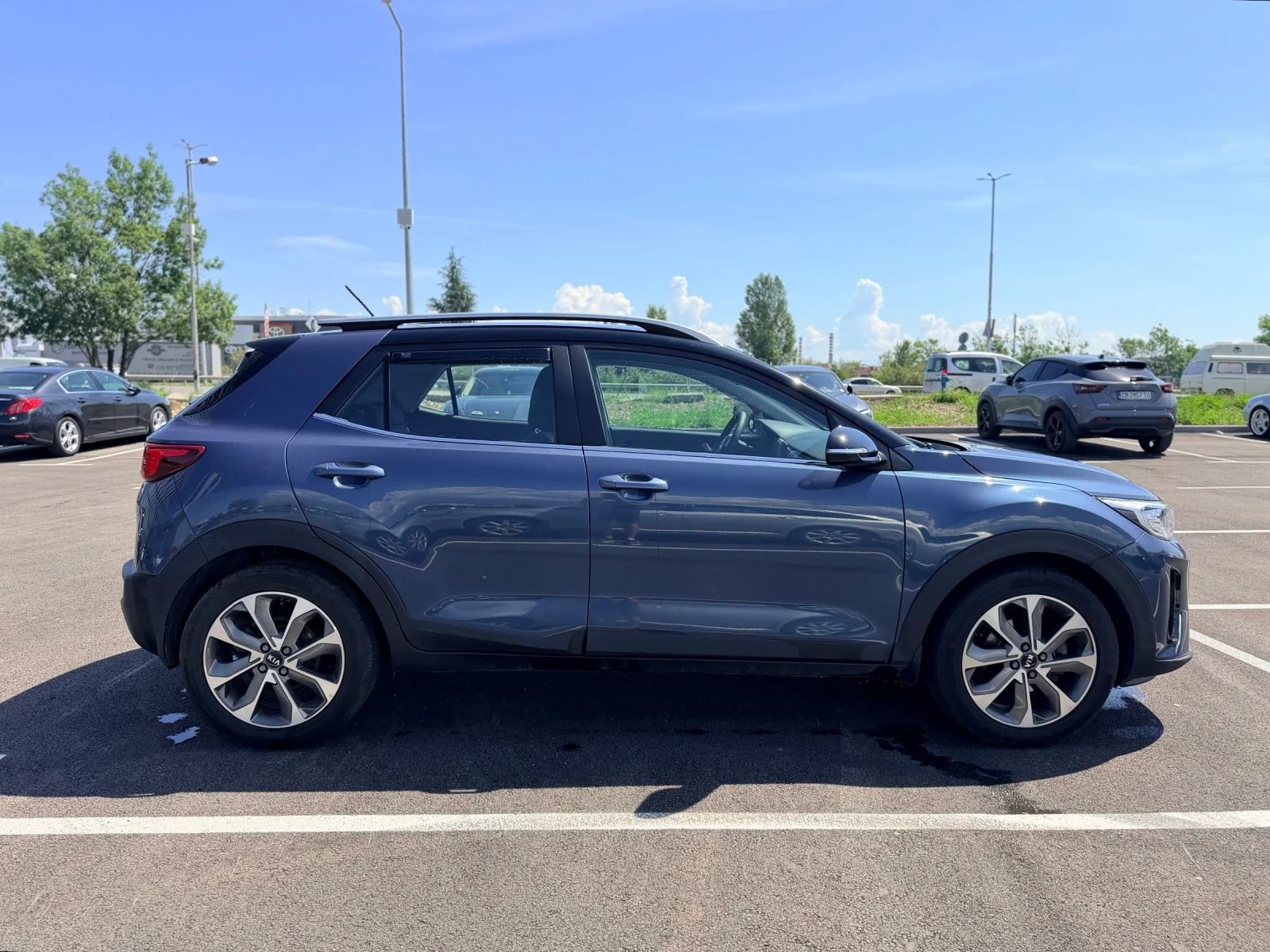 Kia Stonic Бензин Лизинг през Уникредит по 196евро, снимка 4 - Автомобили и джипове - 54846702