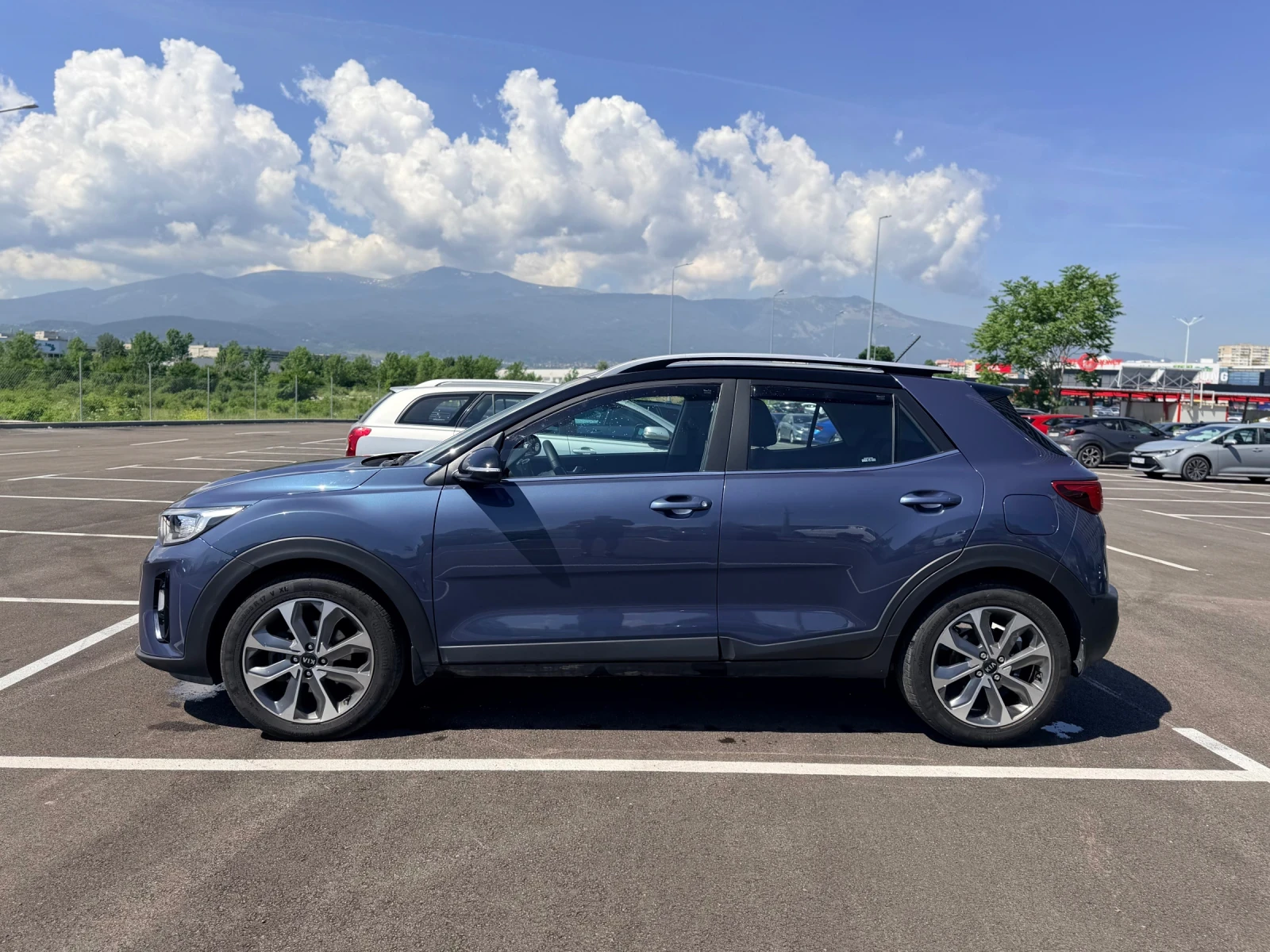 Kia Stonic Бензин Лизинг през Уникредит по 196евро, снимка 5 - Автомобили и джипове - 54846702