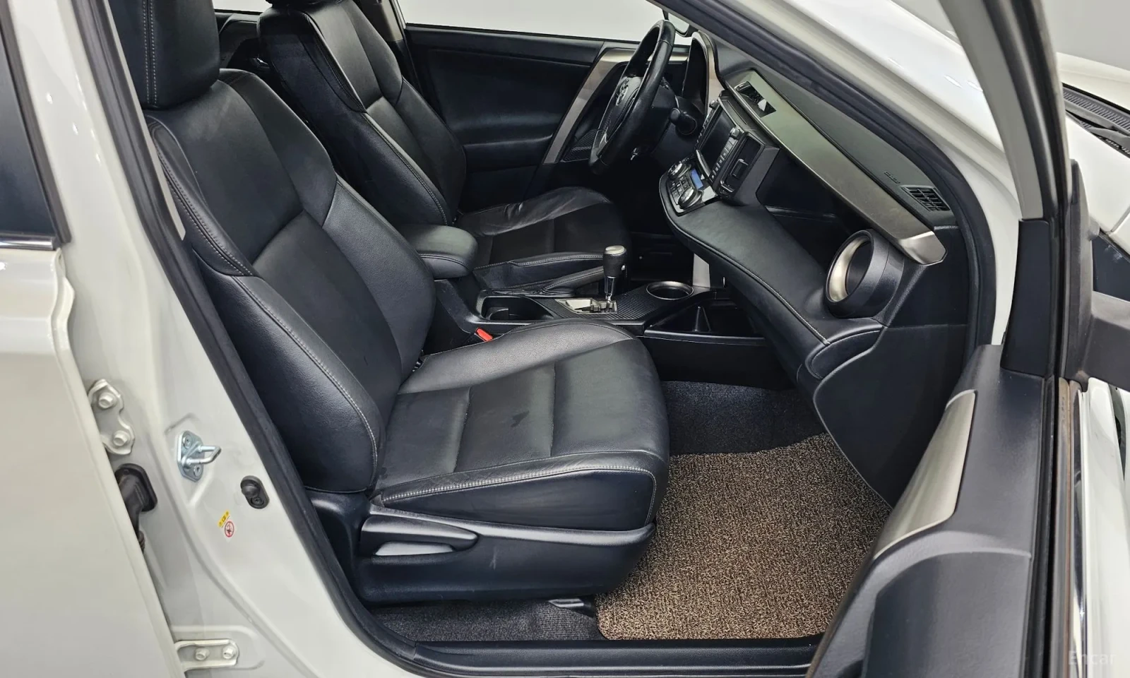 Toyota Rav4, снимка 12 - Автомобили и джипове - 55185183