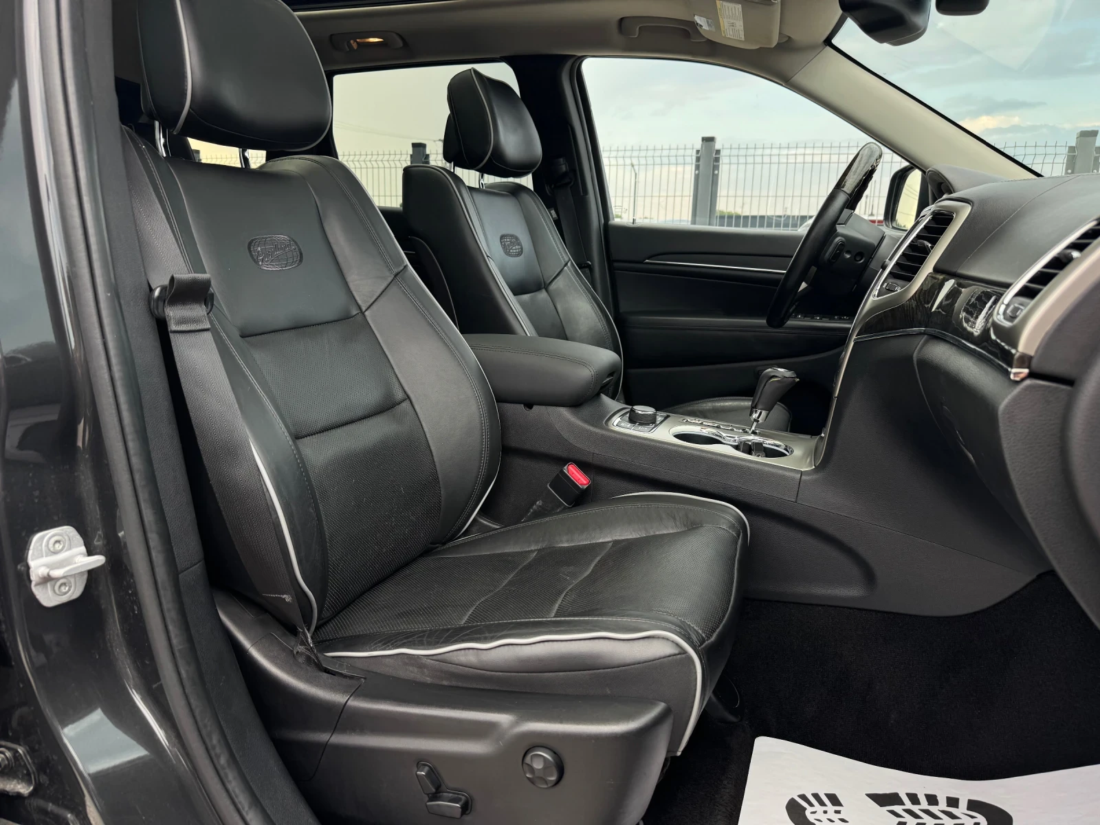 Jeep Grand cherokee overland 3.0crd, снимка 14 - Автомобили и джипове - 55326722