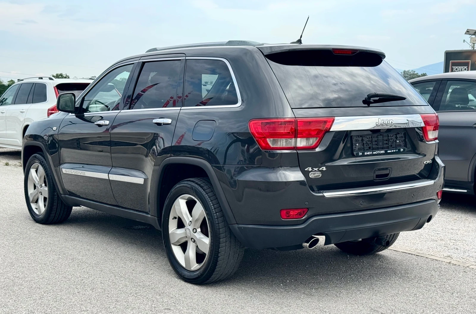 Jeep Grand cherokee overland 3.0crd, снимка 4 - Автомобили и джипове - 55326722