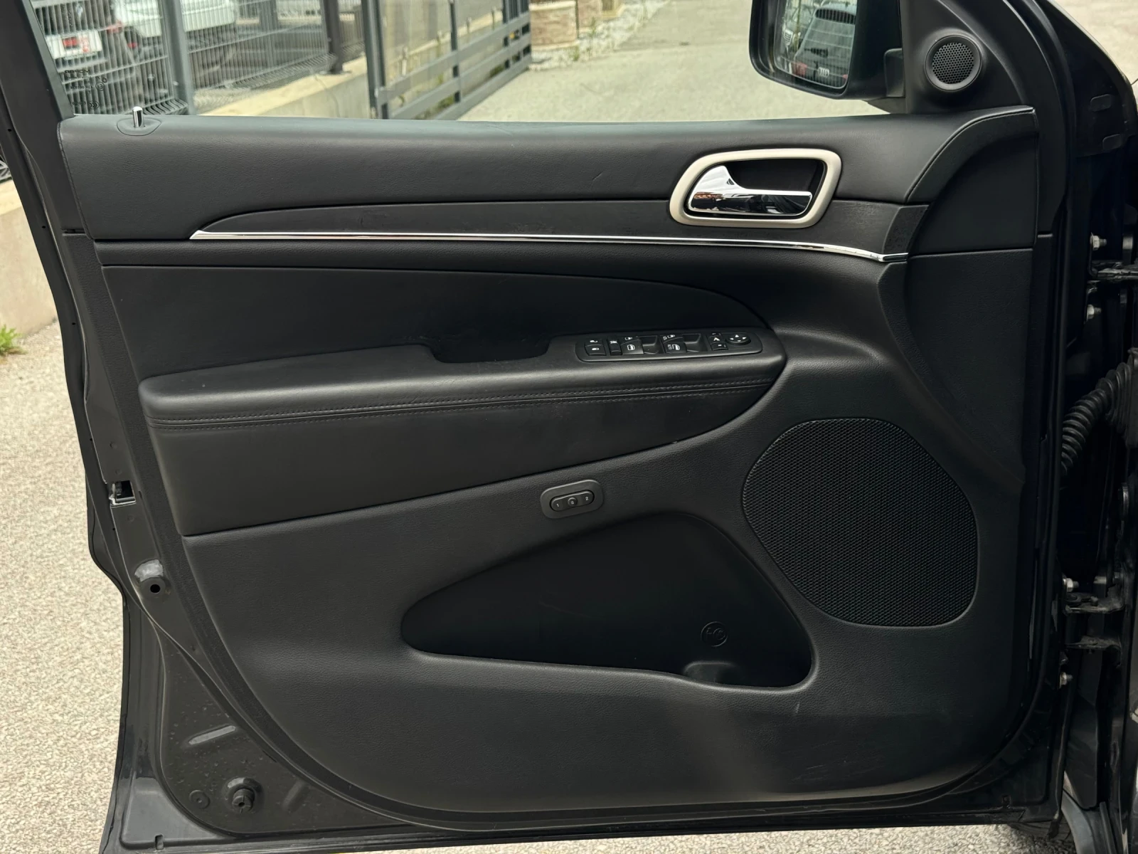 Jeep Grand cherokee overland 3.0crd, снимка 9 - Автомобили и джипове - 55326722