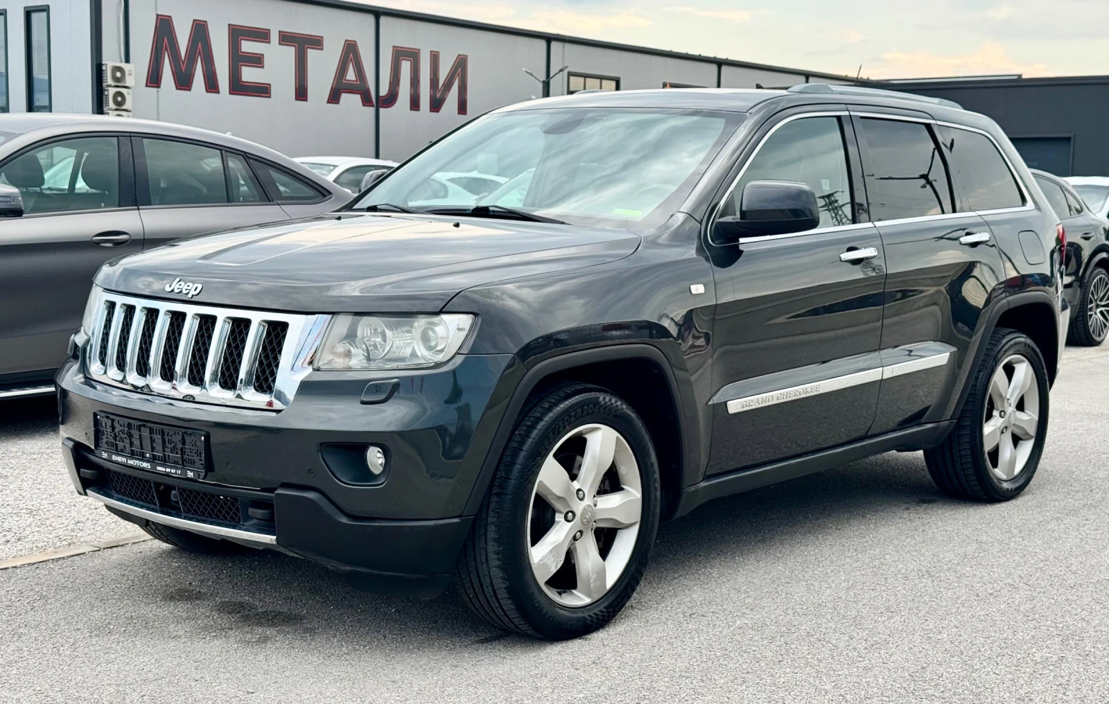 Jeep Grand cherokee overland 3.0crd, снимка 3 - Автомобили и джипове - 55326722