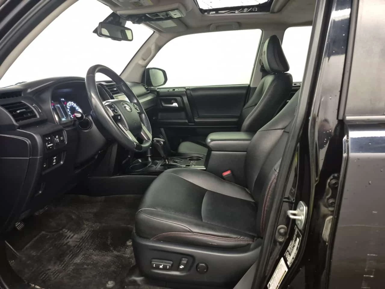 Toyota 4runner TRD PRO/CARFAX/КОЖА/ШИБЕДАХ//ФИНАНСИРАНЕ, снимка 5 - Автомобили и джипове - 55750305