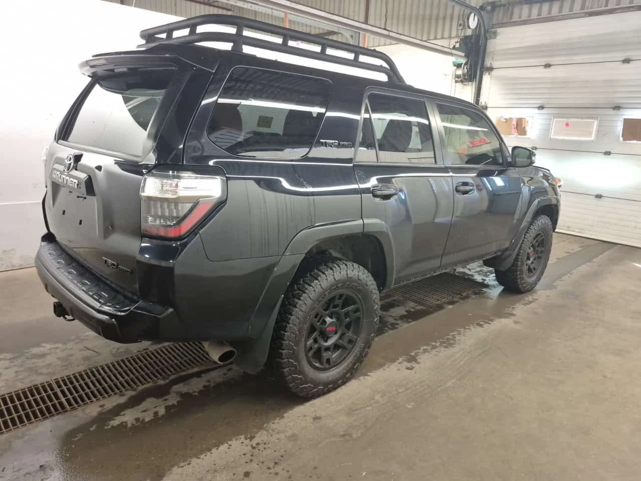 Toyota 4runner TRD PRO/CARFAX/КОЖА/ШИБЕДАХ//ФИНАНСИРАНЕ, снимка 10 - Автомобили и джипове - 55750305