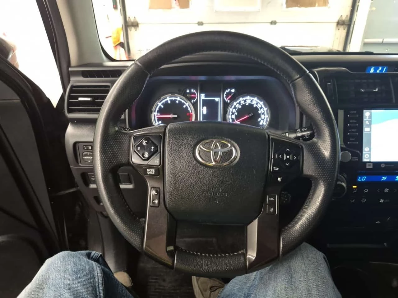 Toyota 4runner TRD PRO/CARFAX/КОЖА/ШИБЕДАХ//ФИНАНСИРАНЕ, снимка 15 - Автомобили и джипове - 55750305