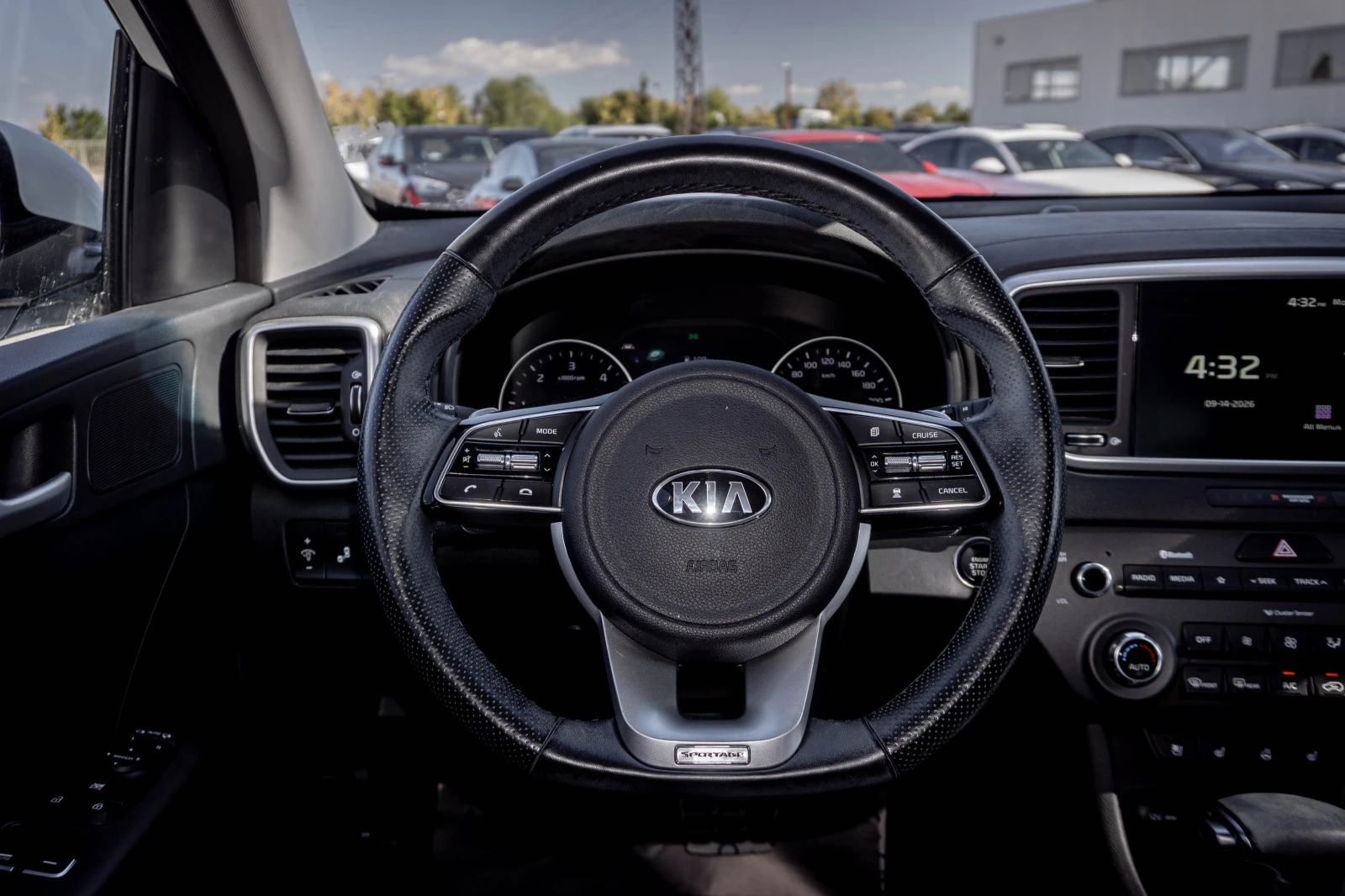 Kia Sportage Kia Sportage 2.0 CRDi/43 810 РЕАЛНИ КМ/Гаранци, снимка 10 - Автомобили и джипове - 56067269