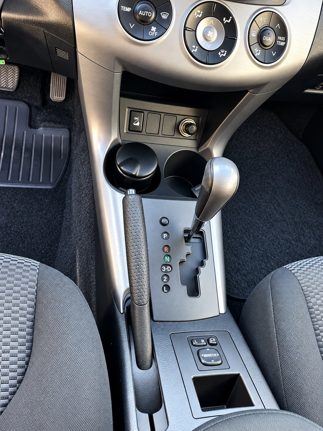 Toyota Rav4, снимка 12 - Автомобили и джипове - 56583355