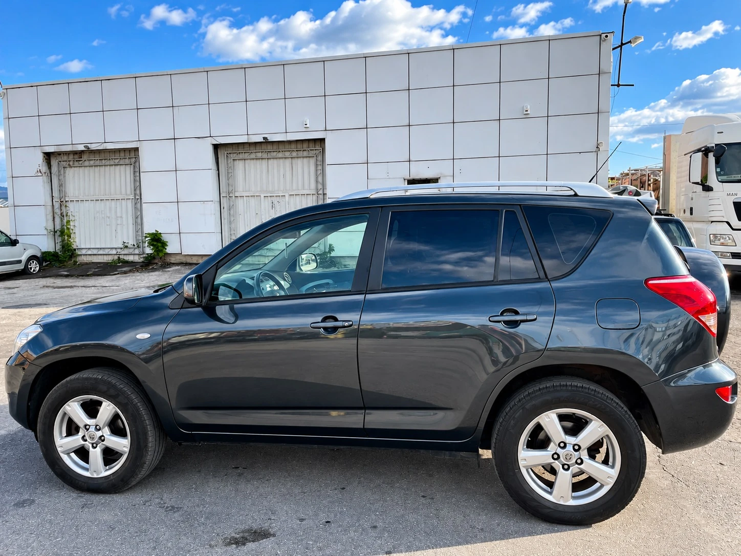 Toyota Rav4, снимка 3 - Автомобили и джипове - 56583355