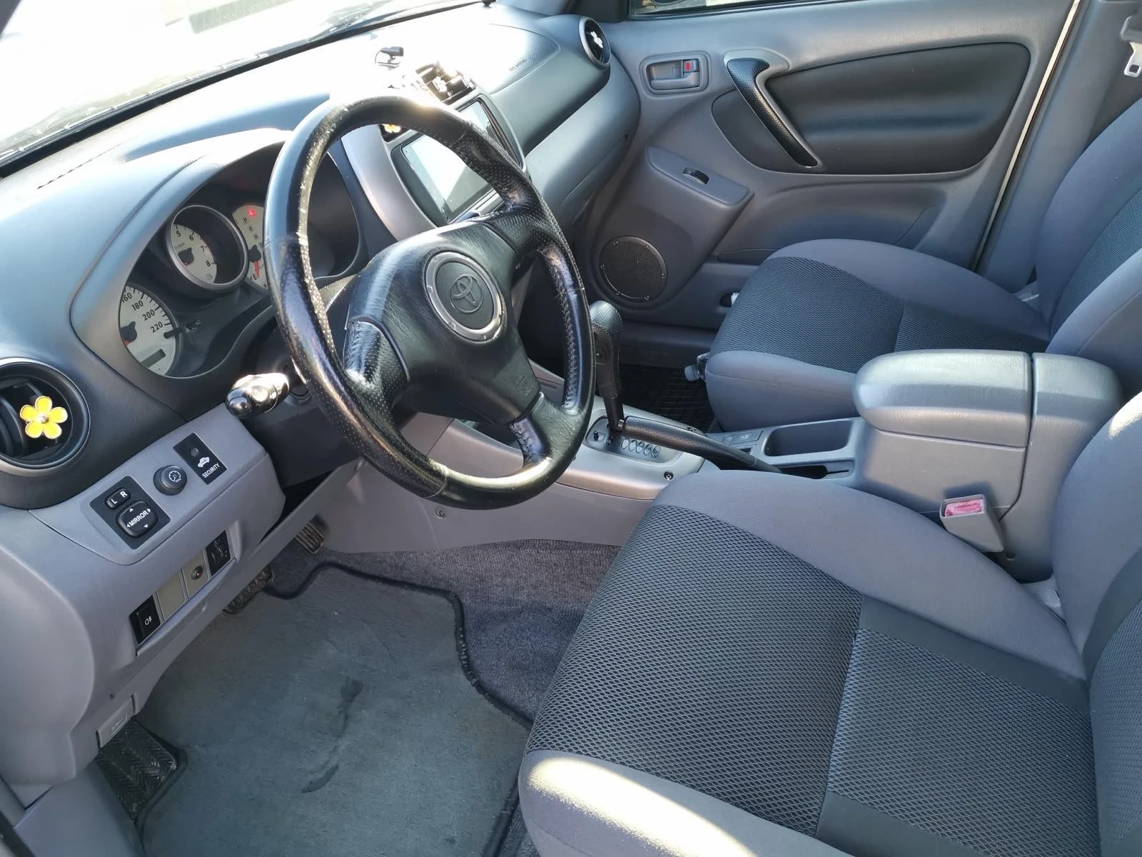 Toyota Rav4 2.0 BENZIN AVTOMAT, снимка 9 - Автомобили и джипове - 56648611