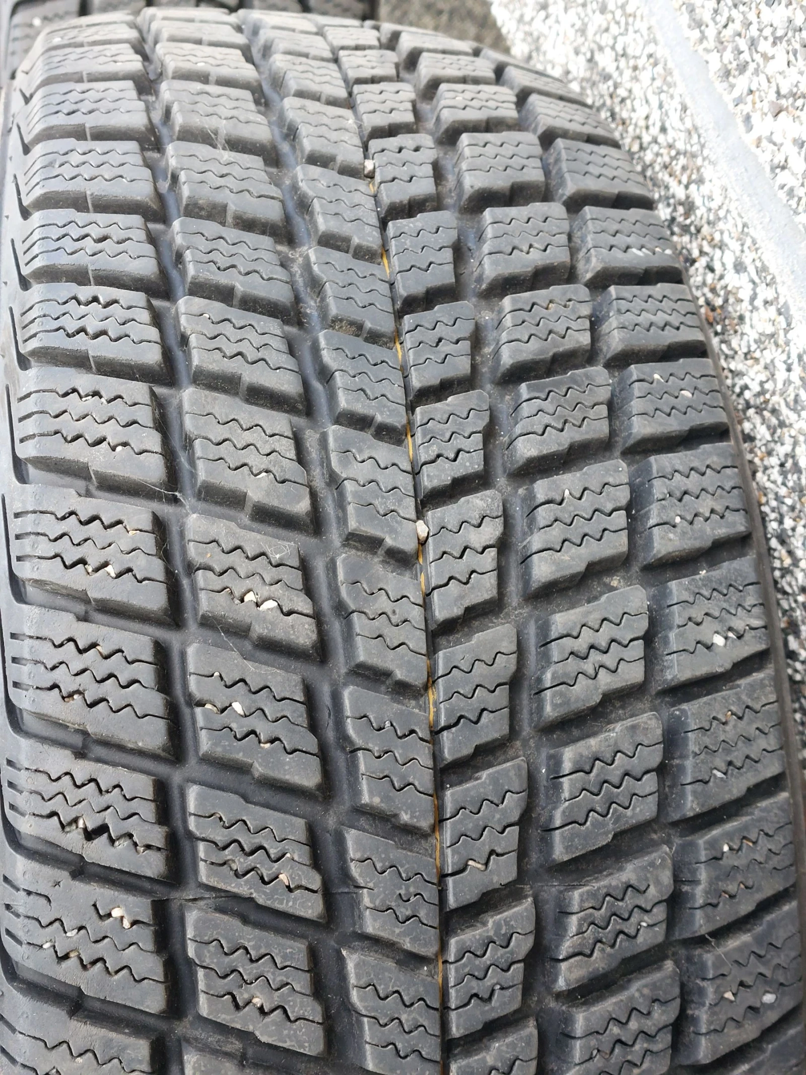  235/65R17 | Mobile.bg   6