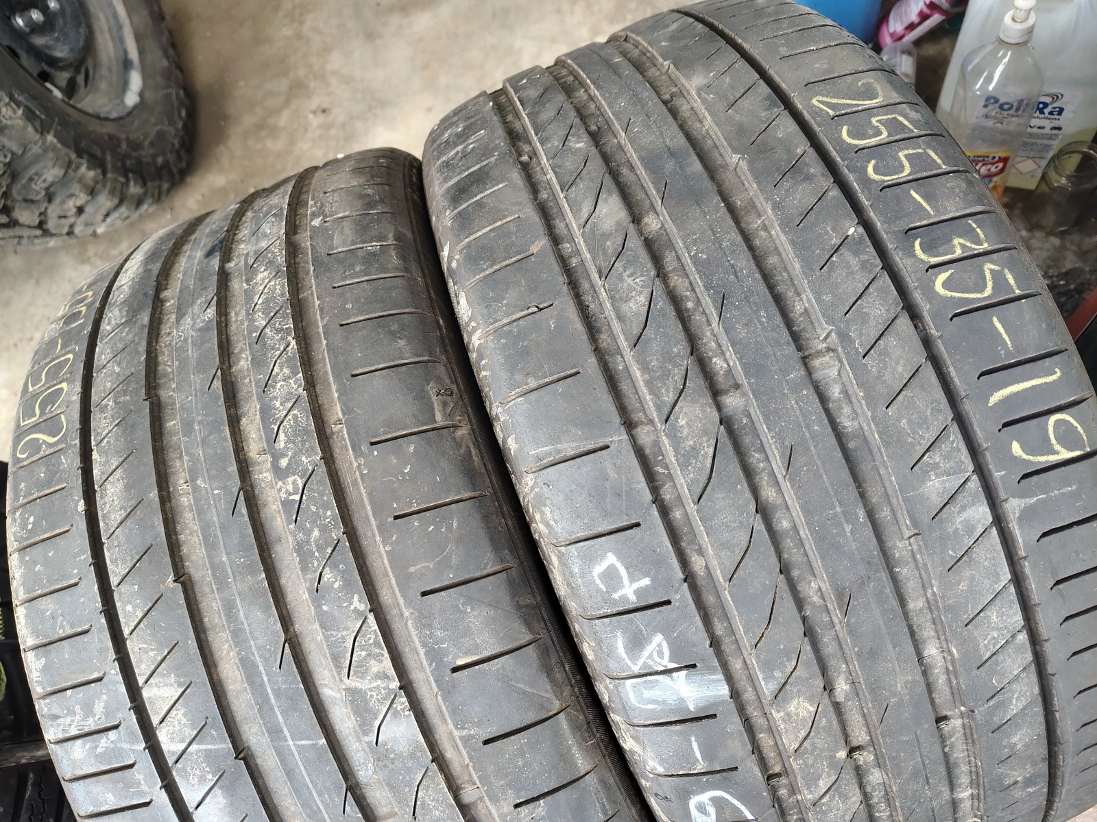 Гуми Летни 255/35R19, снимка 2 - Гуми и джанти - 55840308