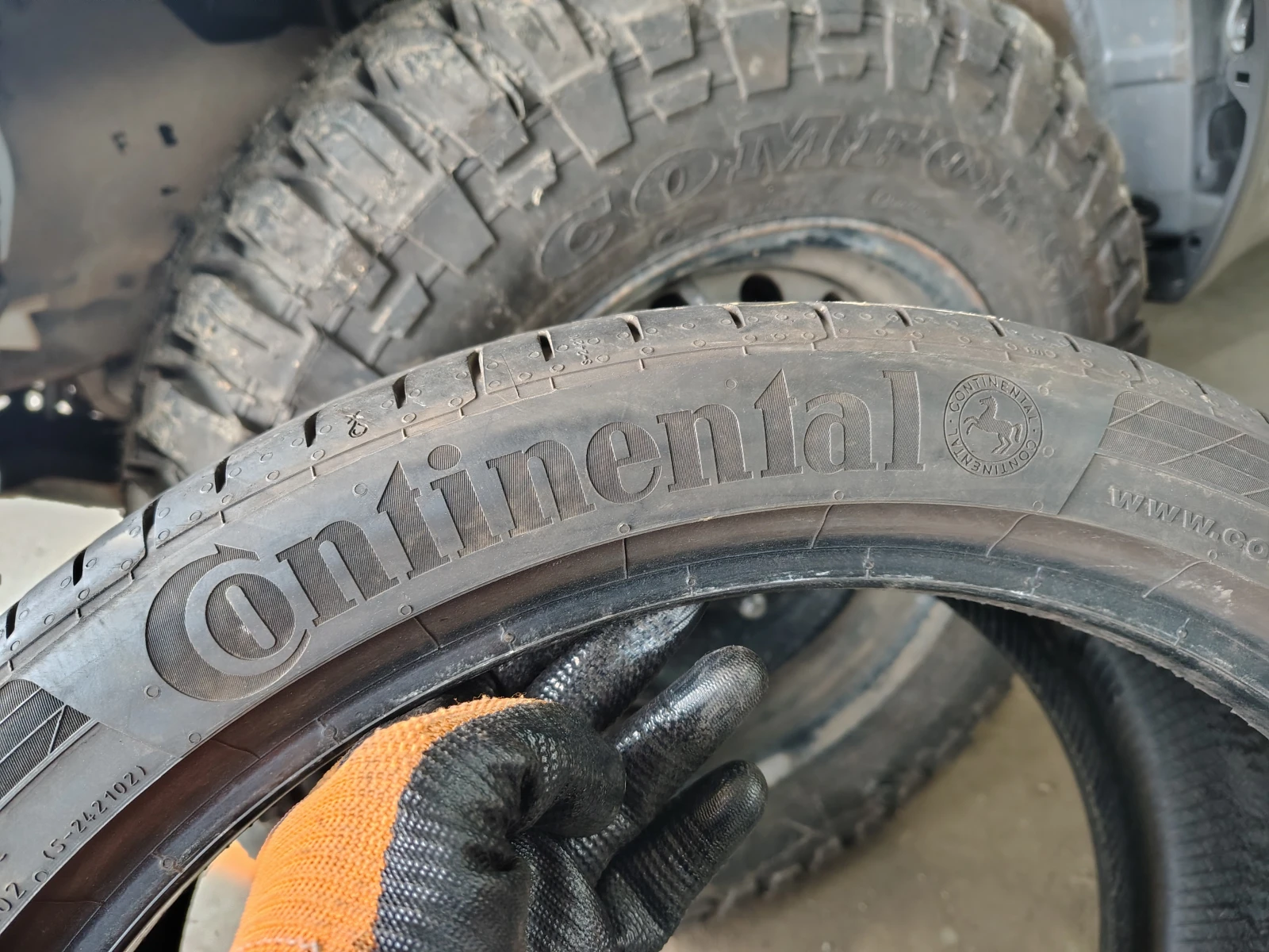 Гуми Летни 255/35R19, снимка 4 - Гуми и джанти - 55840308